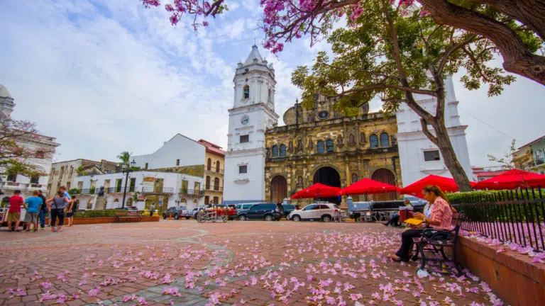 10 Best Cities in Panama (Travelers Love!)