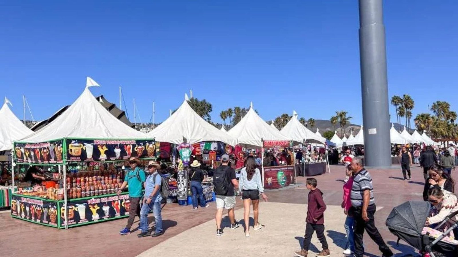 Shop at Plaza Ventana al Mar