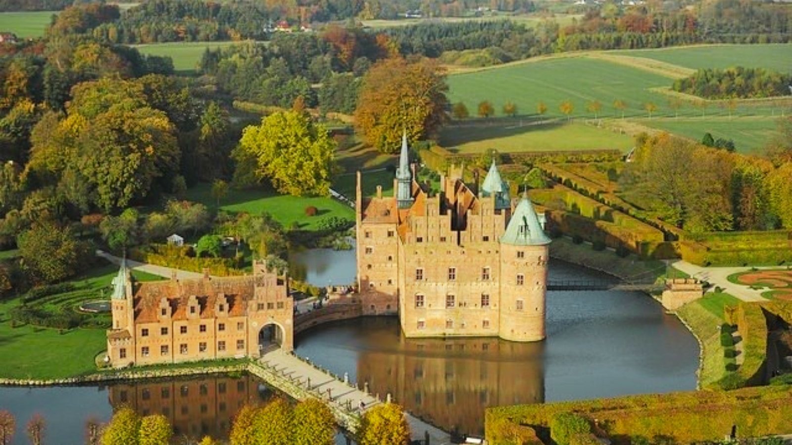 4. Egeskov Castle
