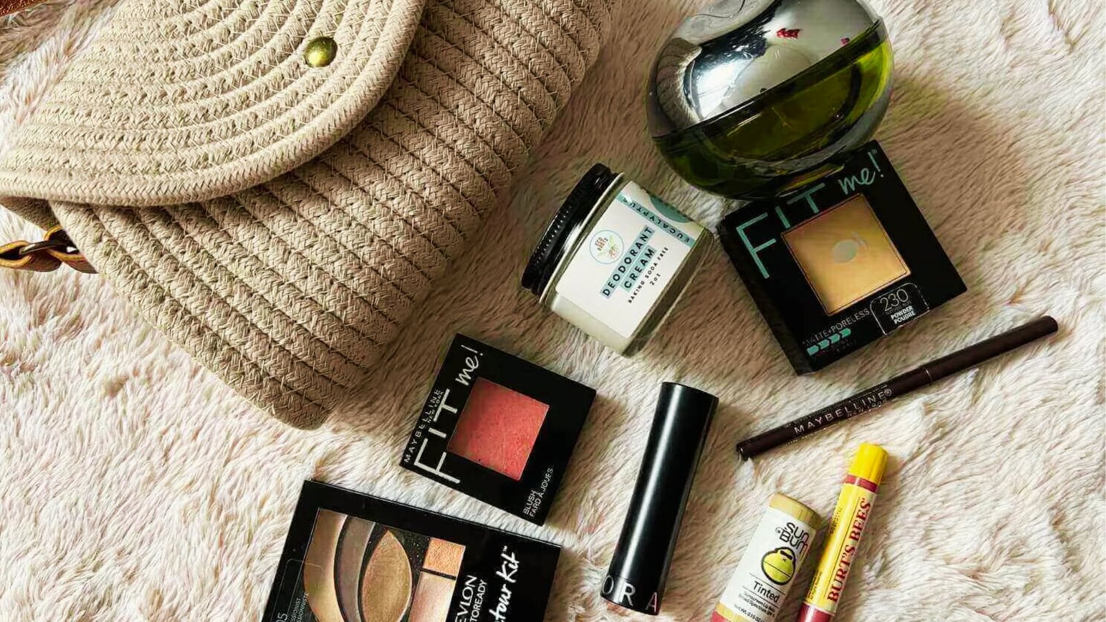 Minimalist Makeup for Travel