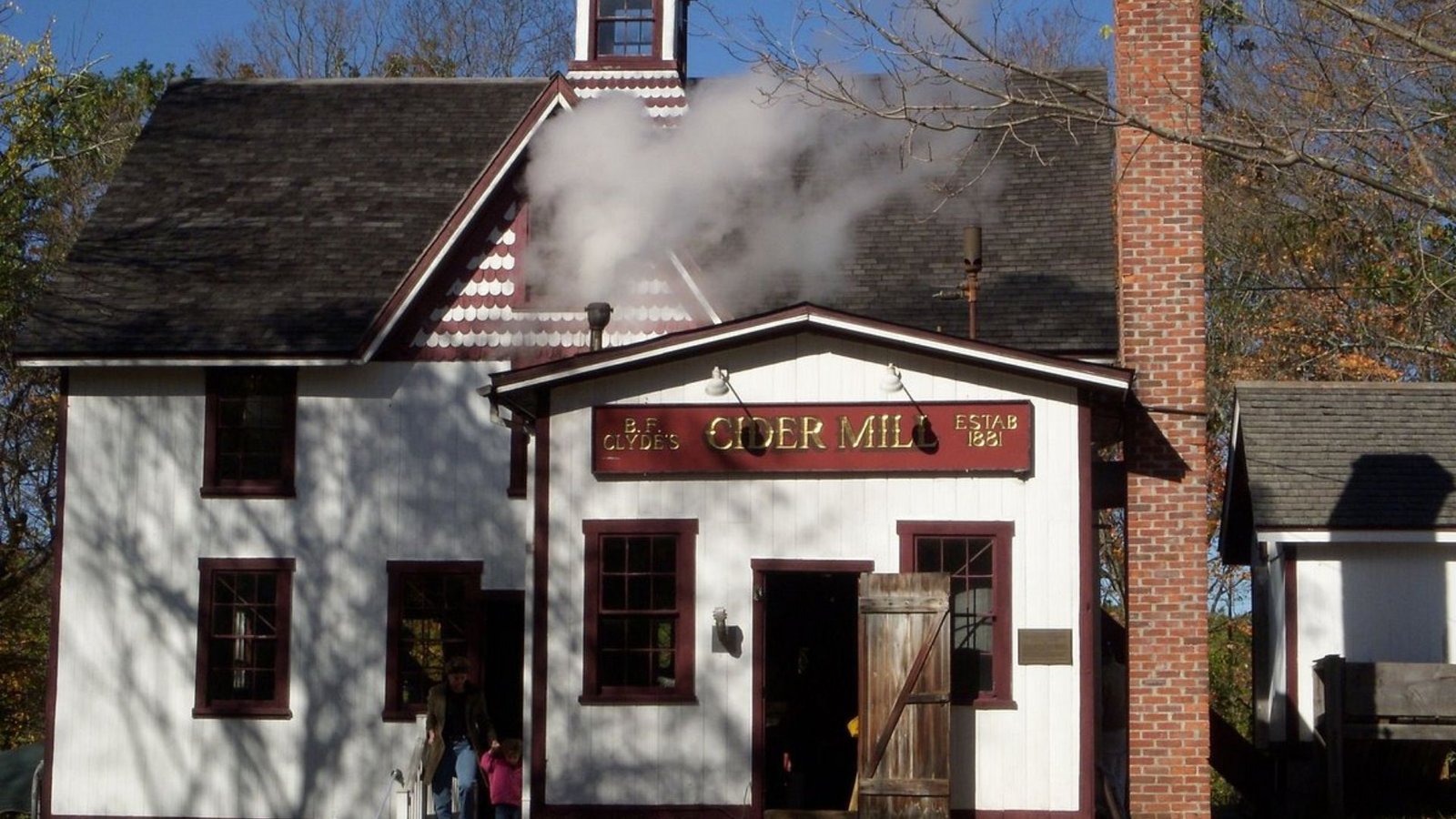 Visit B.F. Clyde's Cider Mill